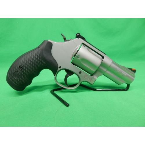 USED SMITH & WESSON 69 COMBAT MAGNUM 44 MAG 5 SHOT 2.75" W/CASE (Consignment)
