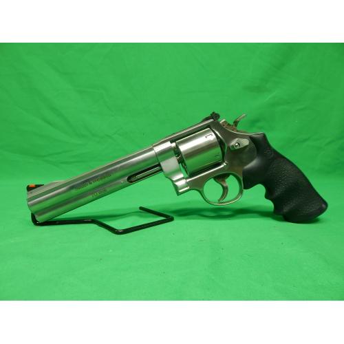 USED SMITH & WESSON 103575 610-1 10MM 6.5" STAINLESS 6RD REVOLVER. AS NEW IN BOX. FACTORY TEST FIRED ONLY? FAINT DRAG LINE ON CYLINDER. 99%+ (Consignment)