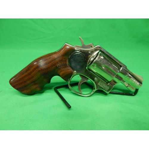 USED RARE SMITH & WESSON 12-3 .38SPL 1.875" 6RD REVOLVER. AIR WEIGHT NICKLE FINISH W/WOOD GRIPS. VERY GOOD 95% LIGHT WEAR NO FRECKLING (Consignment)