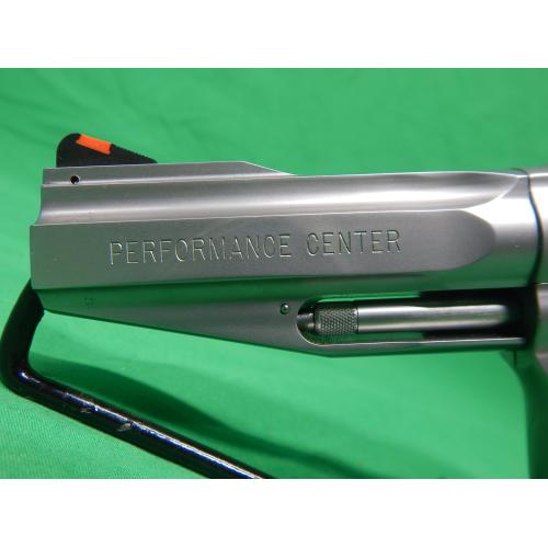 USED RARE 170225 SMITH & WESSON 686-7 38 SUPER 4" 6RD STAINLESS REVOLVER. UNFLUTED PERFORMANCE CENTER IN CASE. EXCELLENT 98%+ (Consignment)