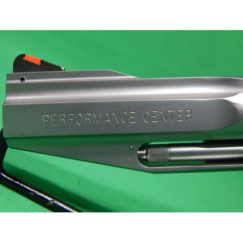 USED RARE 170225 SMITH & WESSON 686-7 38 SUPER 4" 6RD STAINLESS REVOLVER. UNFLUTED PERFORMANCE CENTER IN CASE. AS NEW MINT 1 OF 300 (Consignment)