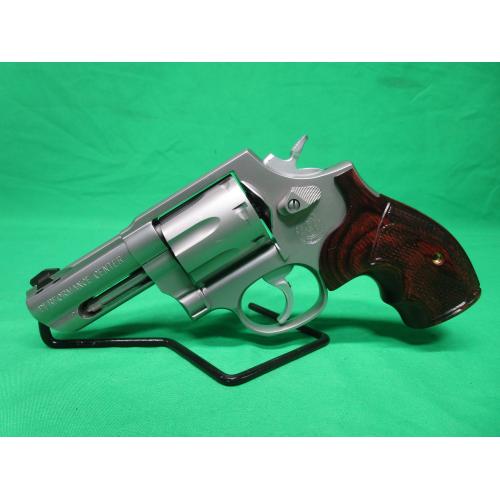 USED RARE SMITH & WESSON 170178 681PC .357MAG STAINLESS 7RD REVOLVER. CAMFOUR EXCLUSIVE LESS THAN 500 MADE. IN CASE. EXCELLENT CONDITION 98%+ (Consignment)