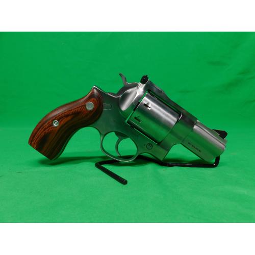 USED RUGER REDHAWK 357 MAG W/CASE SPEED LOADER AND MOON CLIPS 3" (Consignment)
