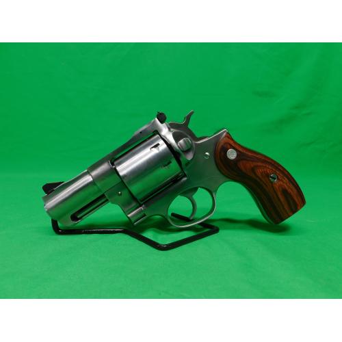 USED RUGER REDHAWK 357 MAG W/CASE SPEED LOADER AND MOON CLIPS 3" (Consignment)