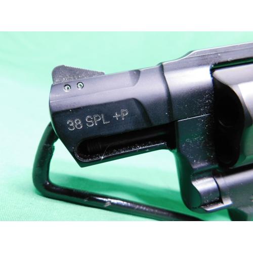 USED SMITH & WESSON M&P BODYGUARD 38SPL 1.875" W/ BOX AND TWO GRIPS
