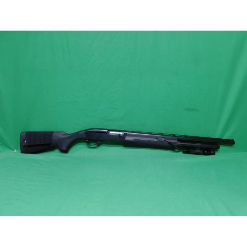 USED REMINGTON 1100 LT-20 SPECIAL 20GA 20" BLACK SEMI AUTO SHOTGUN. VERY GOOD USED CONDITION. 95%. SMALL SAFE BLEMISH ON SIDE OF BBL OTHERWISE 98% (Consignment)