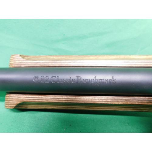 USED THOMPSON CENTER R-55 CLASSIC BENCHMARK 22LR 18" SEMI AUTO RIFLE. 1-10RD MAG & JAPANESE TASCO 3-9X40 SCOPE LAMINATE STOCK. HEAVY BBL. 98% (Consignment)