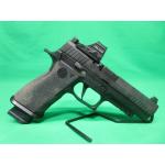 USED SIG SAUER P320 W/ CASE, HOLOSUN HS507C X2 , & (2) 21RD MAGS