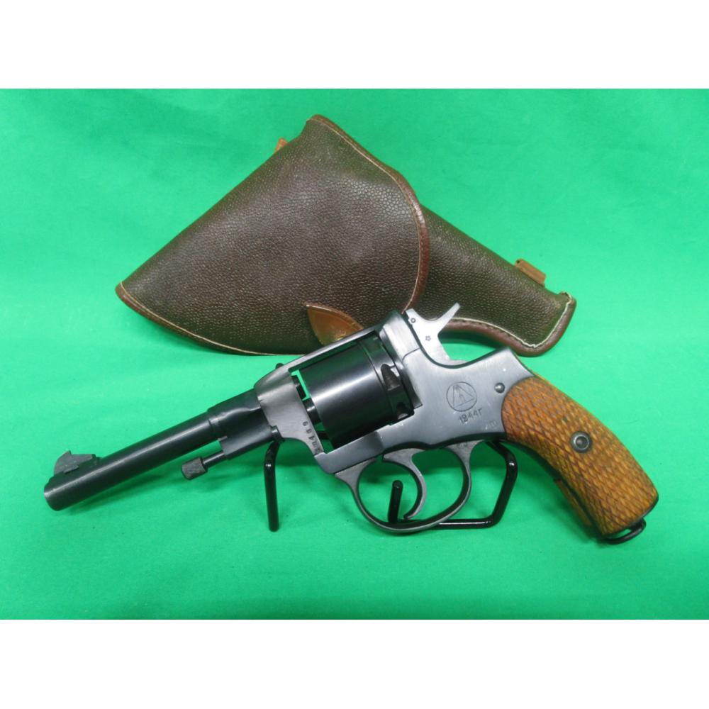 USED IZHEVSK RUSSIAN M1895 32 ACP CONVERSION 4.5" BLUED W/WOOD GRIPS & HOLSTER 95%