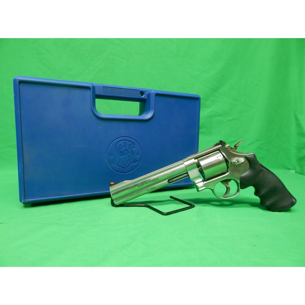 USED SMITH & WESSON 103575 610-1 10MM 6.5" STAINLESS 6RD REVOLVER. AS NEW IN BOX. FACTORY TEST FIRED ONLY? FAINT DRAG LINE ON CYLINDER. 99%+ (Consignment)