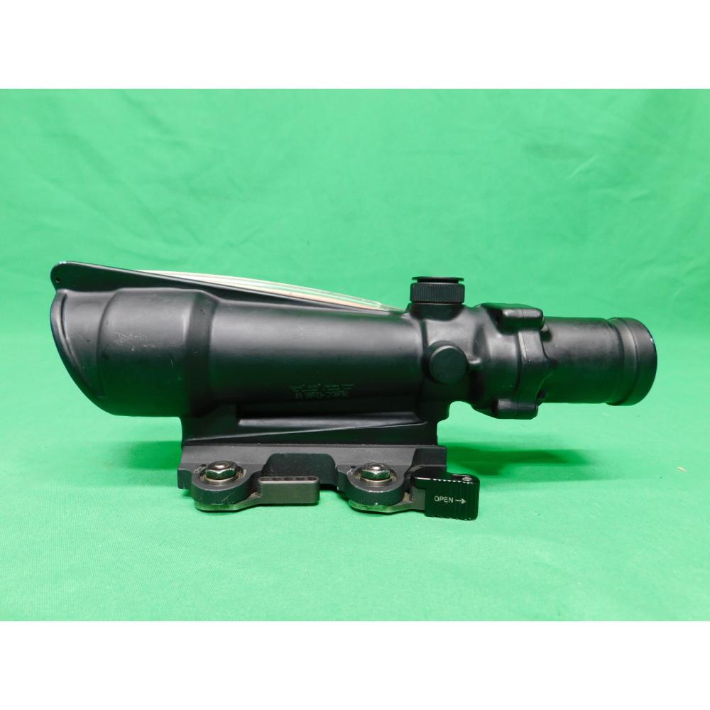 USED TRIJICON ACOG 3.5X35 RED CHEVRON W/ LA RUE TACTICAL QUICK DETACH MOUNT