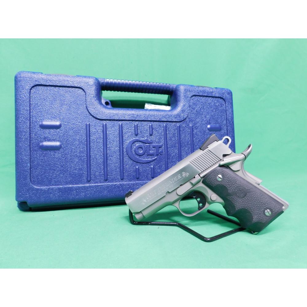 USED COLT DEFENDER SERIES 90 LIGHTWEIGHT .40S&W 3" STAINLESS OFFICER SIZE 1911. RARE 40 CAL. AS NEW IN CASE. EXCELLENT 99% (Consignment)
