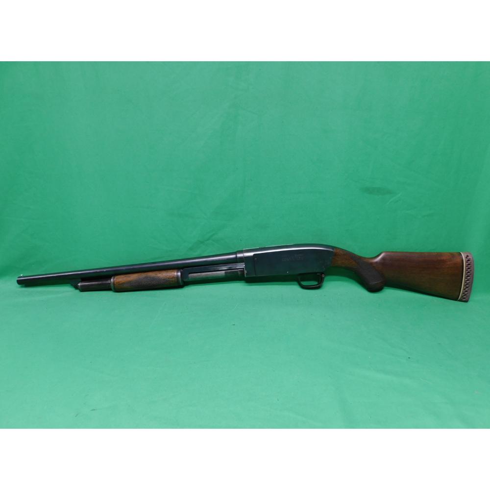USED VINTAGE STEVENS 620 20GA 20" PUMP SHOTGUN. BROWNING DESIGN. STICKY RELEASE. PREVIOUS OWNER MARKS ON LEFT SIDE. FUNCTIONAL 80%+ (Consignment)