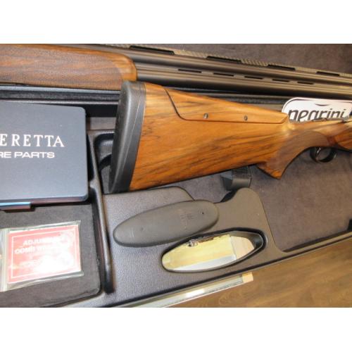BERETTA DT11 BLACK SPORTING  12GA 32' O/U IN HARD CASE 6 CHOKES LIKE NEW