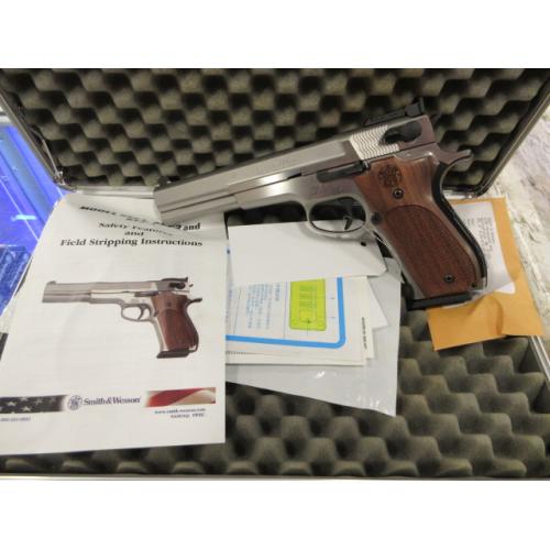 SMITH & WESSON MOD 952-2 9MM STAINLESS USED GUN IN ORIG ALUM CASE