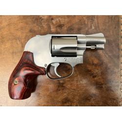 S&W MODEL 649-2 STAINLESS FINISH SHROUDED HAMMER NO LOCK FIXED SIGHTS 5-SHOT 1-7/8