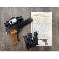 S&W MODEL 41 TARGET BLUED FINISH ADJ. SIGHTS WALNUT GRIPS 5-1/2