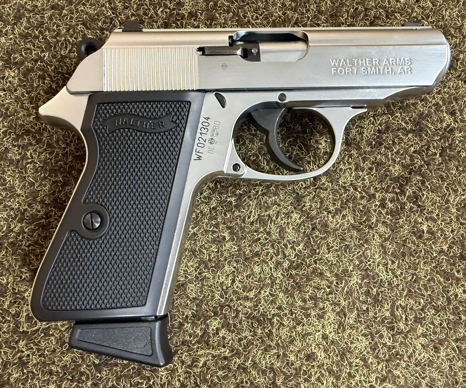 Walther PPK 22 (Consignment)-img-0