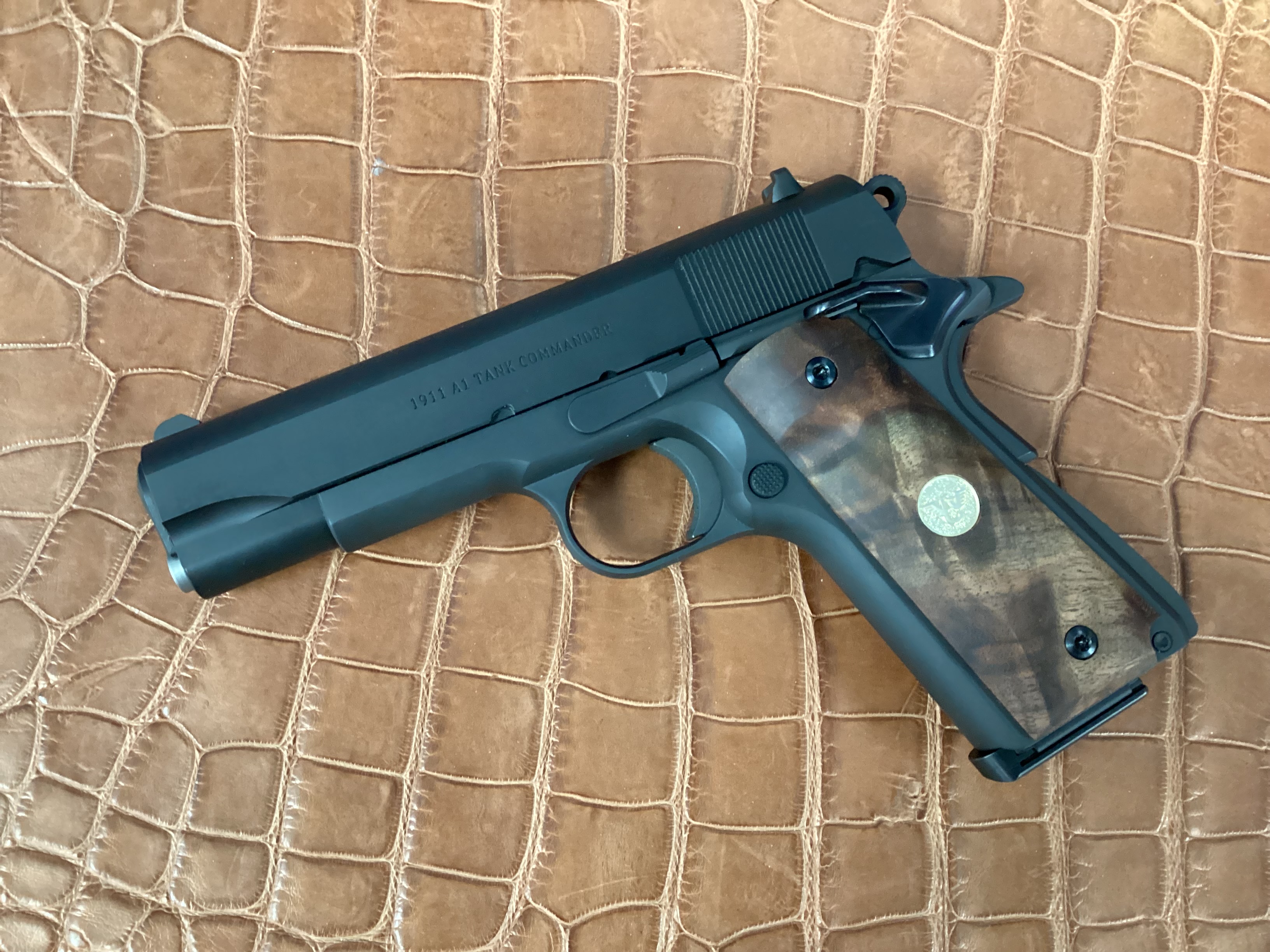Tisas 1911, 9mm WILSON UPGRADES w/ 4 mags, case -img-0
