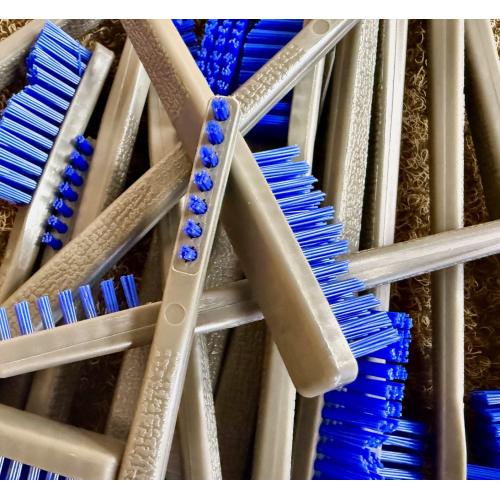 Otis Nylon Cleaning Brush