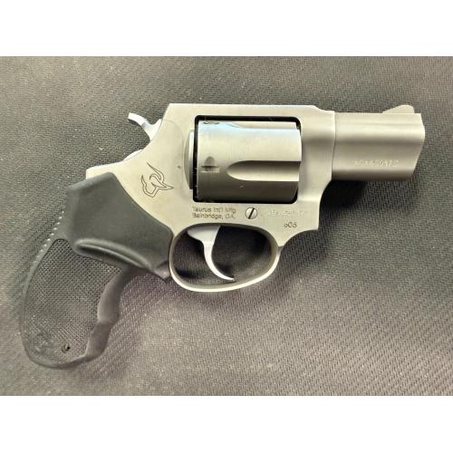 PRE-OWNED TAURUS MODEL 605 357MAG 2" SS
