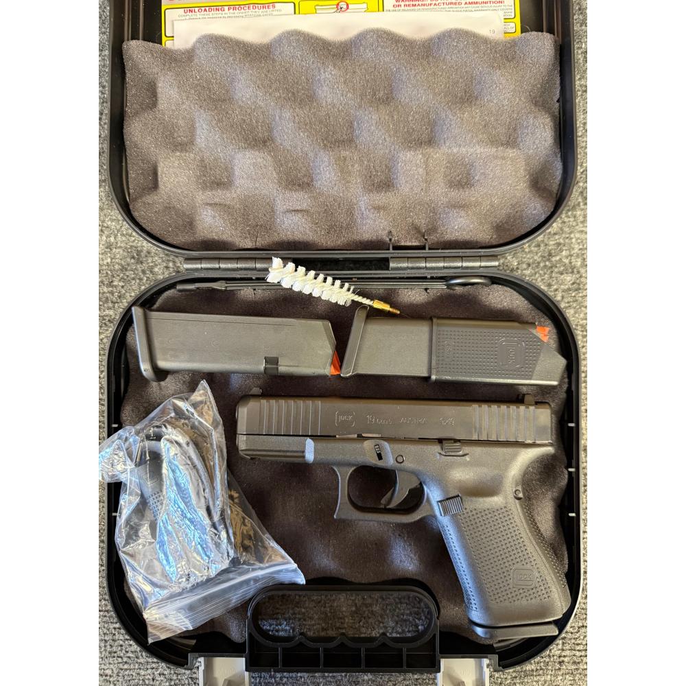 PRE-OWNED GLOCK G19 GEN5 4" 15RD 9MM BLACK