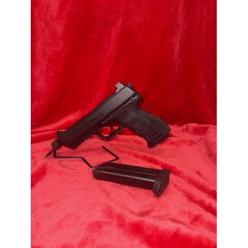 HK45 Tactical. Threaded Barrel, 2 magazines, case. (Consignment)