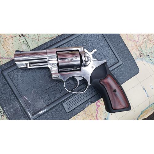 RUGER GP100