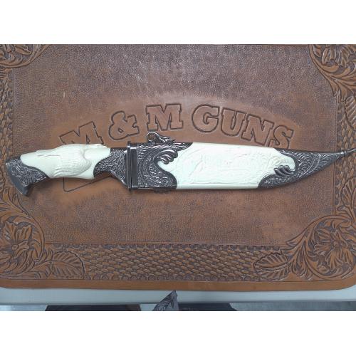 Fixed Blade Knife Engraved With Eagles (Consignment)