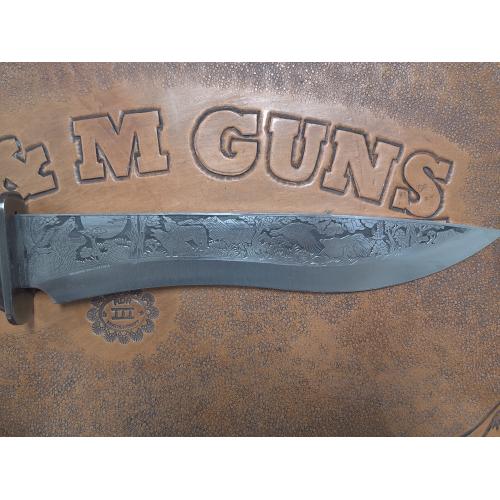 Fixed Blade Knife Engraved With Eagles (Consignment)