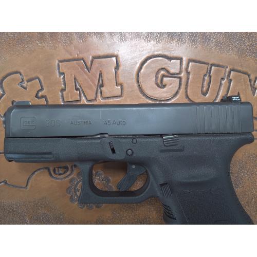 Pre-Owned Glock 30S .45 Auto | Trijicon Night Sights | 4 Mags | Original Case