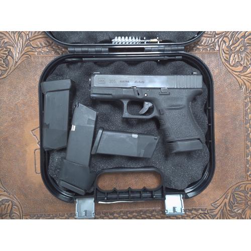 Pre-Owned Glock 30S .45 Auto | Trijicon Night Sights | 4 Mags | Original Case