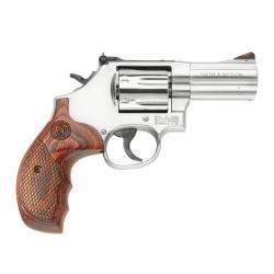 Smith & Wesson Model 686 Plus Deluxe .357 Magnum, 3