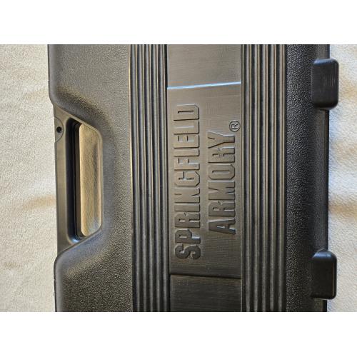 Springfield XD-40  2-12 round mag