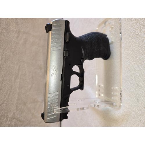 Walther CCP 9mm 