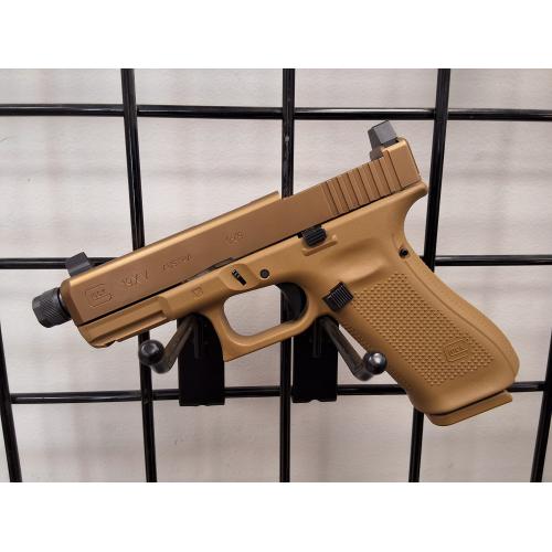 Used 19x MOS with threaded Barrel