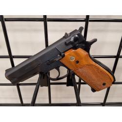Used Smith & Wesson 39-2 in 9mm with Two magazines, comes with original box (Consignment)