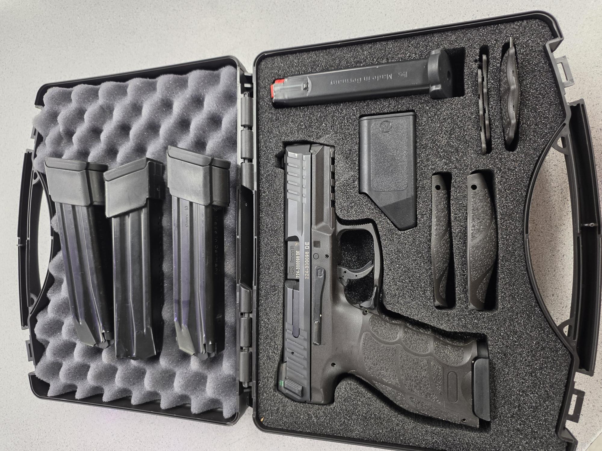 H&K VP9 WITH 5 MAGS (3 EXTENDED)-img-0