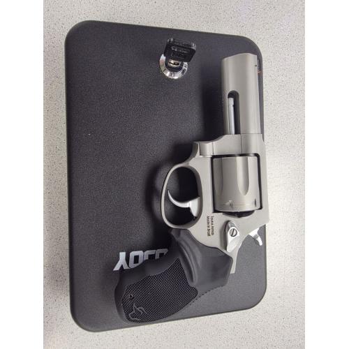 TAURUS 856