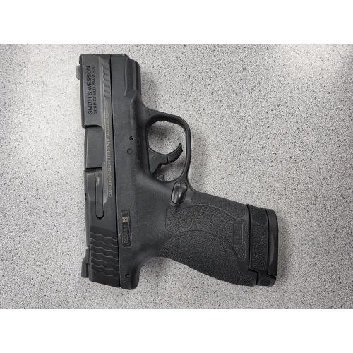 SMITH & WESSON M&P40 SHIELD