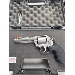 SMITH & WESSON 686