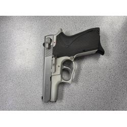 SMITH & WESSON 6906 W/ ORIGINAL BOX