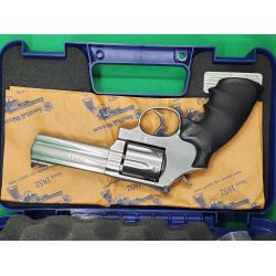S&W 686-6 Plus 4.25” – 7-Shot .357 Magnum – Stainless – Box & Papers