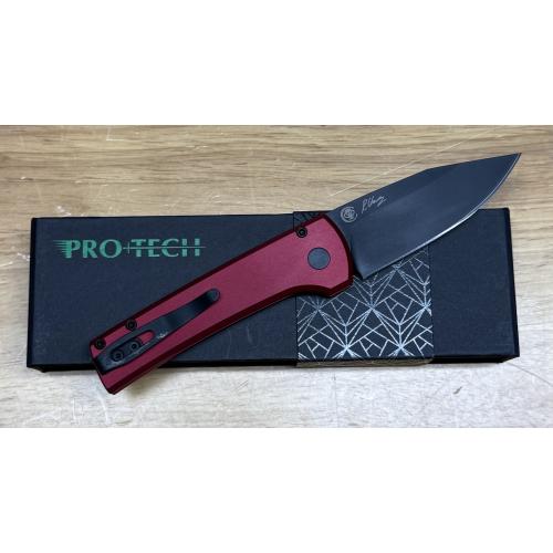 Scapegoat Compact, Red Handle, Black Blade