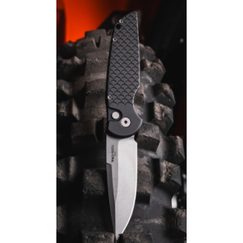 TR-3 Auto, Black "Fish Scale" Handle, Stonewash Blade