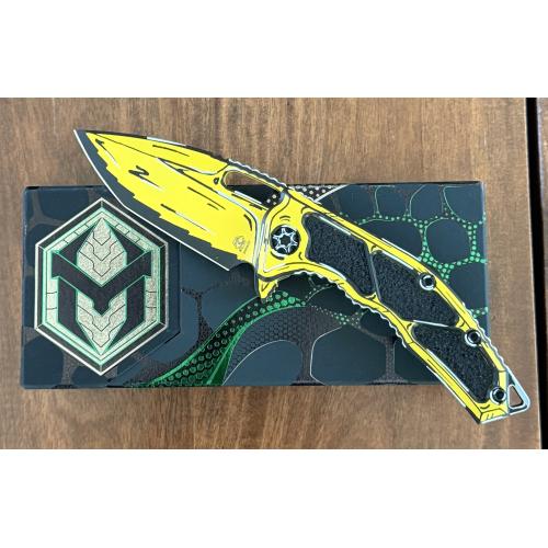 Medusa Manual Tanto Cel Shading Yellow
