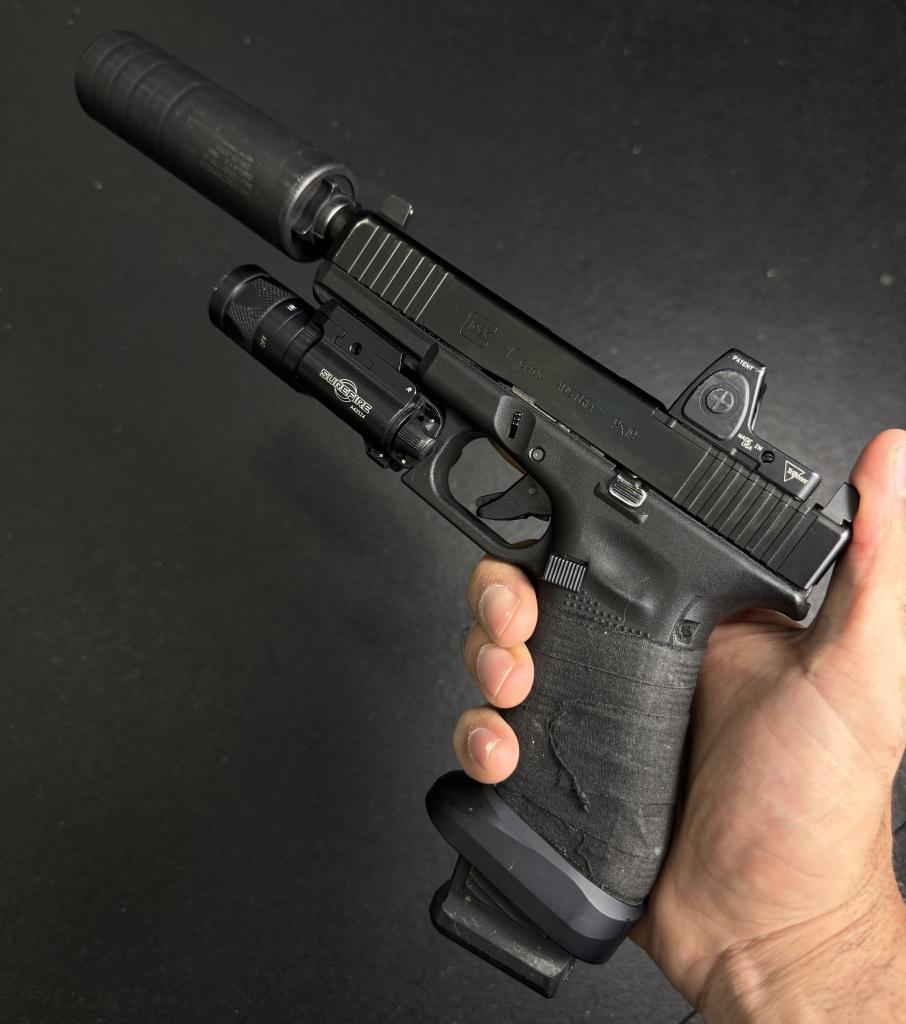 Glock 17 Gen 5 MOS — With Suppressor
